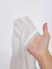 SHEIN EZwear Lace Trim Crop Cami White Top