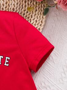 SHEIN Vestido De Manga Corta Con Cuello Redondo Y Eslogan De Números De Moda Urbana Para Uso Diario De Preadolescentes - Rojo - Ver 4