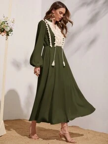 Al Najma 女性色塊拼接和流蘇裝飾的燈籠袖連衣裙 - 軍綠色 - 查看 1