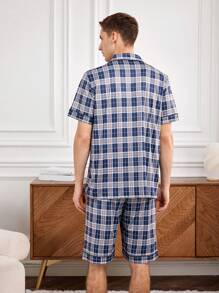 Conjunto De Ropa De Estar Por Casa Para Hombre Con Camisa De Cuadros De Manga Corta Y Pantalón Corto Con Bordes Enrollados