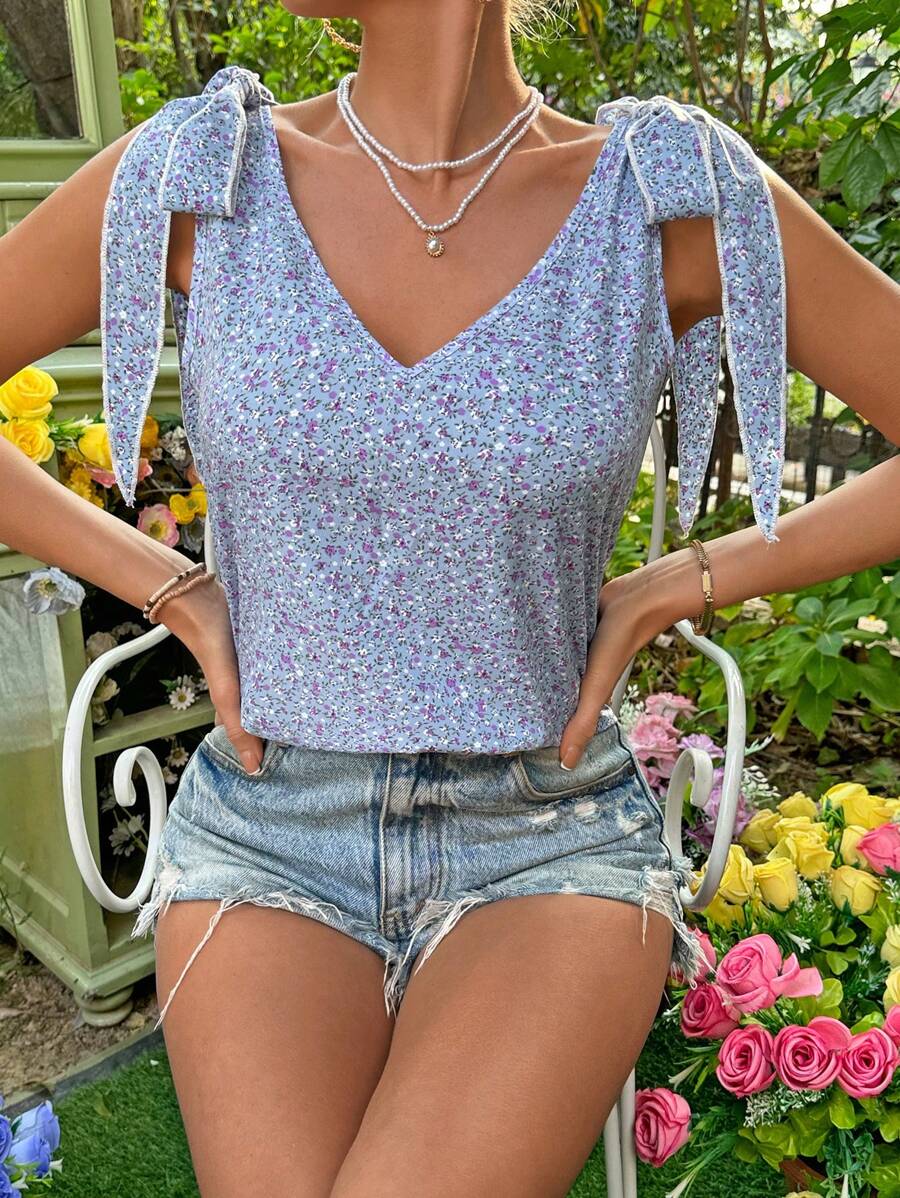 SHEIN Essnce Ditsy Floral Print Tie Shoulder Crop Top - Blue - View 1