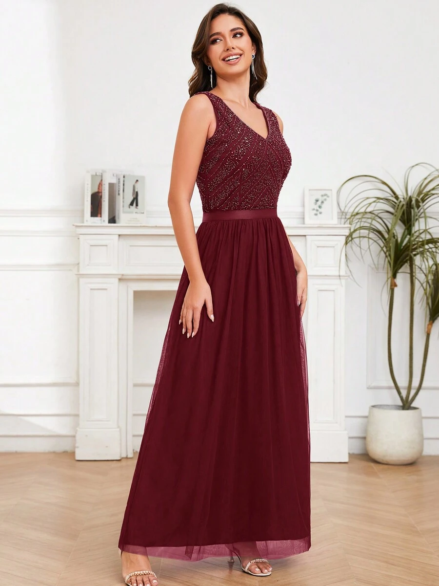 V-Neck Pattern Long Dress  With Embroider For Prom - Burgundy - View 1