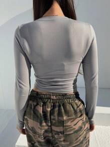 DAZY Letter Printed Long Sleeve Cropped T-Shirt - Grey - View 6
