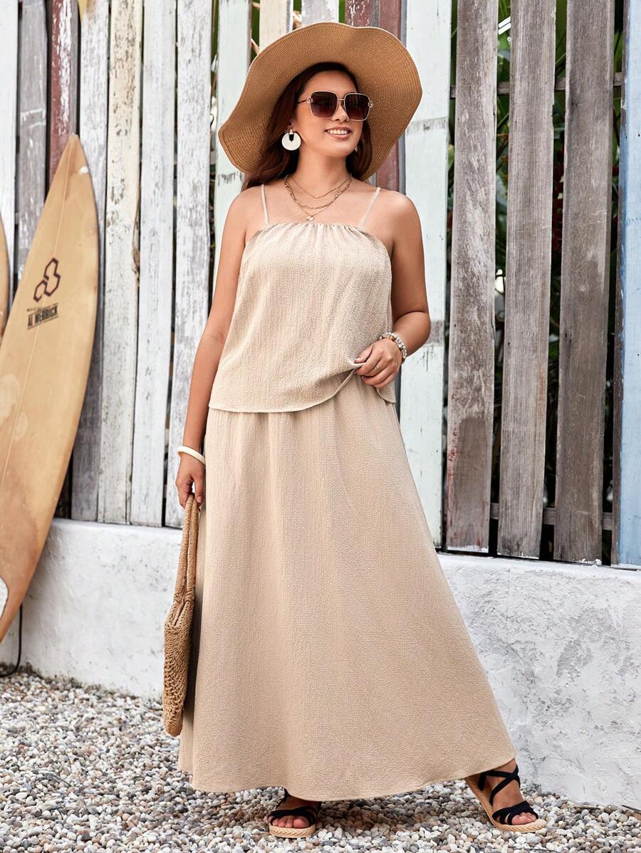 SHEIN VCAY Plus Size Women's Textured Fabric Holiday Camisole Top And Skirt Set