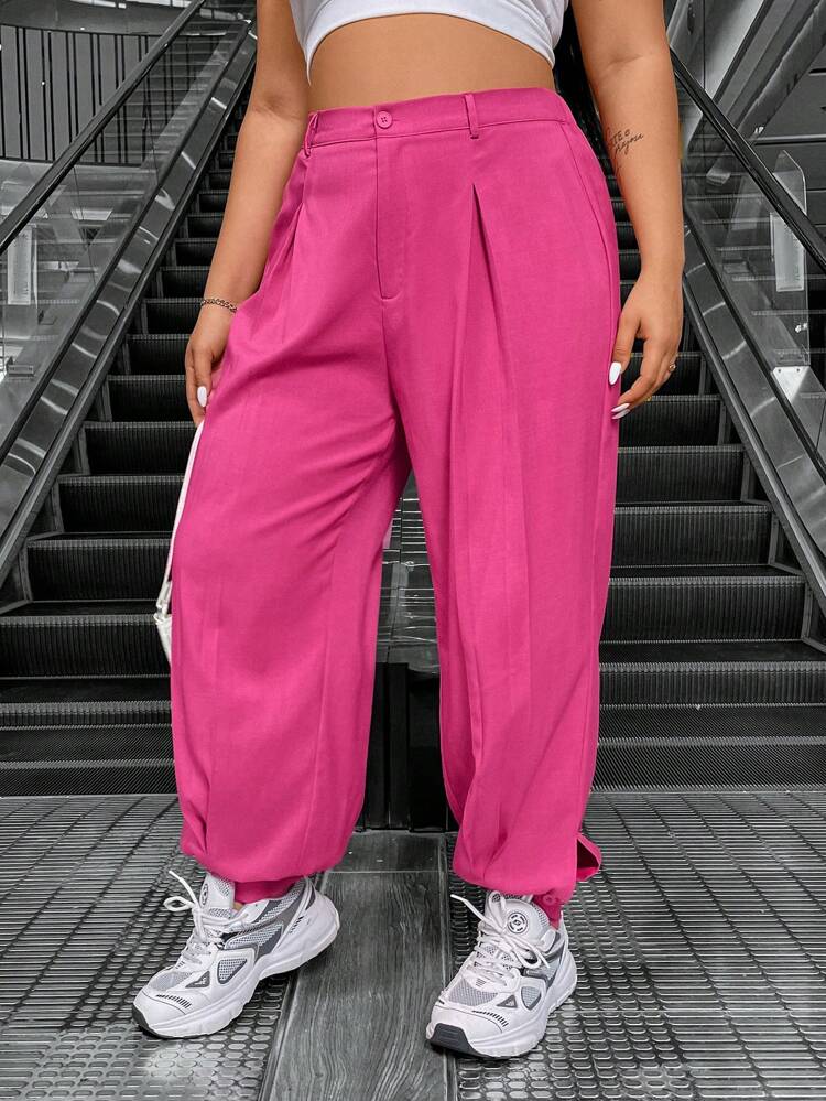 Plus Size Women's Pleated Detail Elasticized Hem Pants