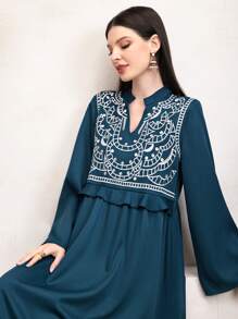 Al Najma Embroidered Long Dress With Notched V-Neck Fall Cloth For Women - Green - View 4