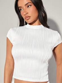 SHEIN BAE Kurzärmeliges Cropped T-Shirt Für Frauen, Einfarbig Mit Cutout Rücken- Und Riemen-details Und Stehkragen