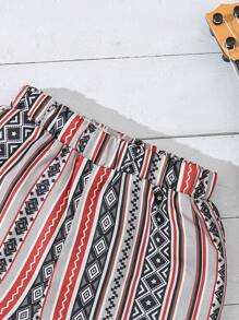 SHEIN Baby Jungen Urlaubs Stil Geometrisches Muster Outfit