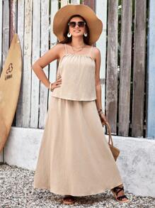 SHEIN VCAY Plus Size Women's Textured Fabric Holiday Camisole Top And Skirt Set