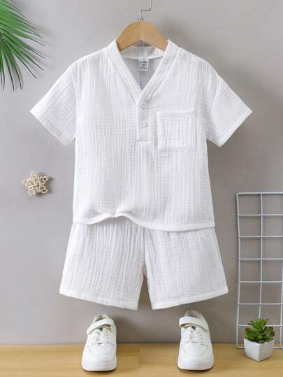 SHEIN Set da 2 pezzi, camicia a maniche corte e pantaloncini, in morbido materiale di lino, casual, comodo, di moda semplice e pratico, versatile, adatto per bambino, traspirante e confortevole per primavera/estate, vacanze, estate, viaggi
