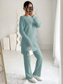 Conjunto De Dos Piezas Para Mujeres De Camiseta De Cuello Redondo De Color Sólido Con Rayas Y Pantalones