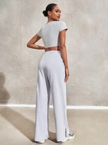 Easithlete Women's Digital Pattern Raglan Sleeve T-Shirt And High Waisted Pants Sportswear Set - Light Grey - View 2