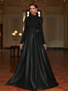 Faeriesty 这款女士奢华舞会晚礼服，拥有优雅的立领、闪耀的亮片装饰紧身胸衣和宽腰带，精致的A字修身廓形，适合盛大正式场合。闪亮的长款礼服，是婚礼招待会、化装舞会、神秘花园派对、正式晚宴、黑领结活动、毕业典礼及生日派对的理想之选，也是春季和夏季的完美搭配。 - 黑色 - 查看 6