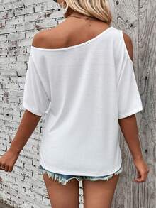 SHEIN LUNE 豹紋心形圖案和標語的非對稱領t恤 - 白色 - 查看 2