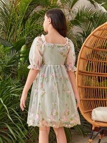 SHEIN Tween meisje Geborduurde bloemen Bubbel Mouw Jurken