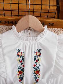 SHEIN 年輕女孩寬鬆休閒襯衫,有褶邊下擺和刺繡花朵 - 白色 - 查看 2