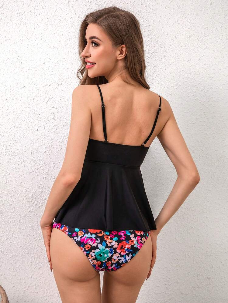 Summer Women's Bandeau Strap Front Top And Random Printed Triangle Tankini Set