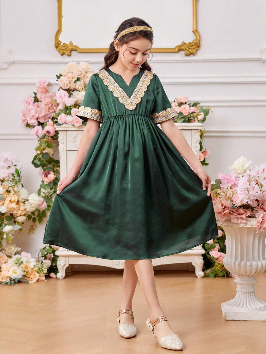 SHEIN 少女優雅風格洋裝,剪裁領口,編織腰帶裝飾 - 墨綠色 - 查看 1