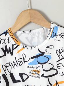 Young Boy's Daily Fashionable Casual Graffiti Letter Print T-Shirt And Denim Shorts Set