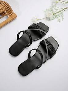 Dép đế bằng kim cương đen mùa hè và mùa thu mới cho nữ - Dép xăng đan thường ngày phong cách Pháp thời trang đi biển & ngoài trời - màu đen - Xem 4