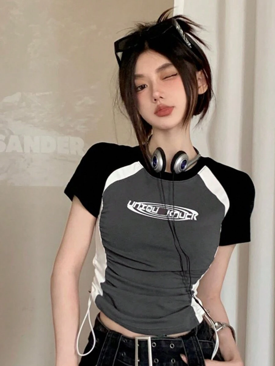 Áo thun nữ tay ngắn cổ tròn in chữ phối màu tương phản, dáng lửng, thích hợp mặc mùa hè. - Màu xám đen - Xem 1