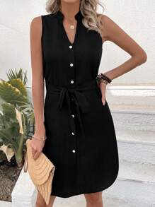 SHEIN Clasi Màu thuần Khía Vòng cổ Mặt trước Nút Thắt lưng Váy không tay - màu đen - Xem 3
