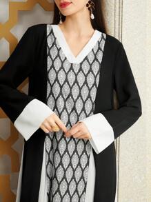 Al Najma Women's Geometric Pattern V-Neck Long Sleeve Color Block Dress
