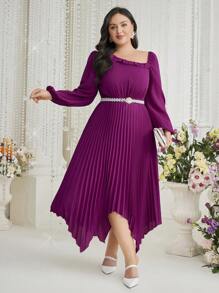 Modelyn 大码女式褶皱不对称领口连衣裙，婚礼宾客连衣裙 - 紫色 - 查看 1