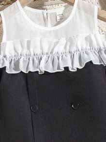 SHEIN Vestido De Moda Para Niñas Preadolescentes Con Hombros Descubiertos, Doble Botonadura, Dobladillo De Volantes Y Colores De Contraste Elegantes Y Dulces.