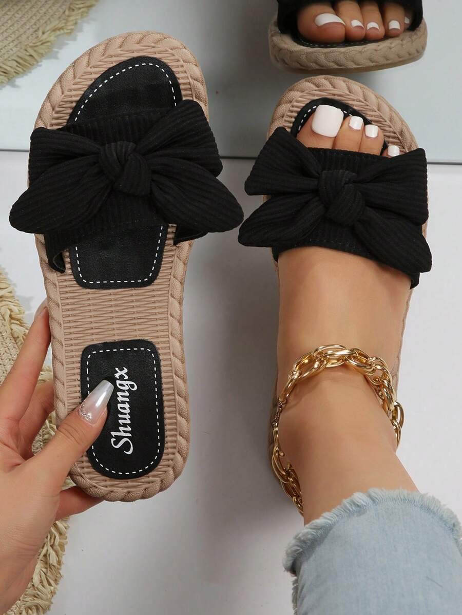 Sandalias planas con estampado floral para mujeres, cómodas y casuales de verano para deslizar en la playa/vacaciones, nueva llegada - Negro - Ver 1