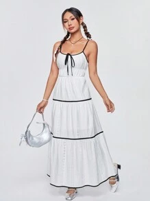 SHEIN Qutie 女士色塊邊緣,多層拼接,斷褶,凸花,吊帶連身裙 - 黑與白 - 查看 4