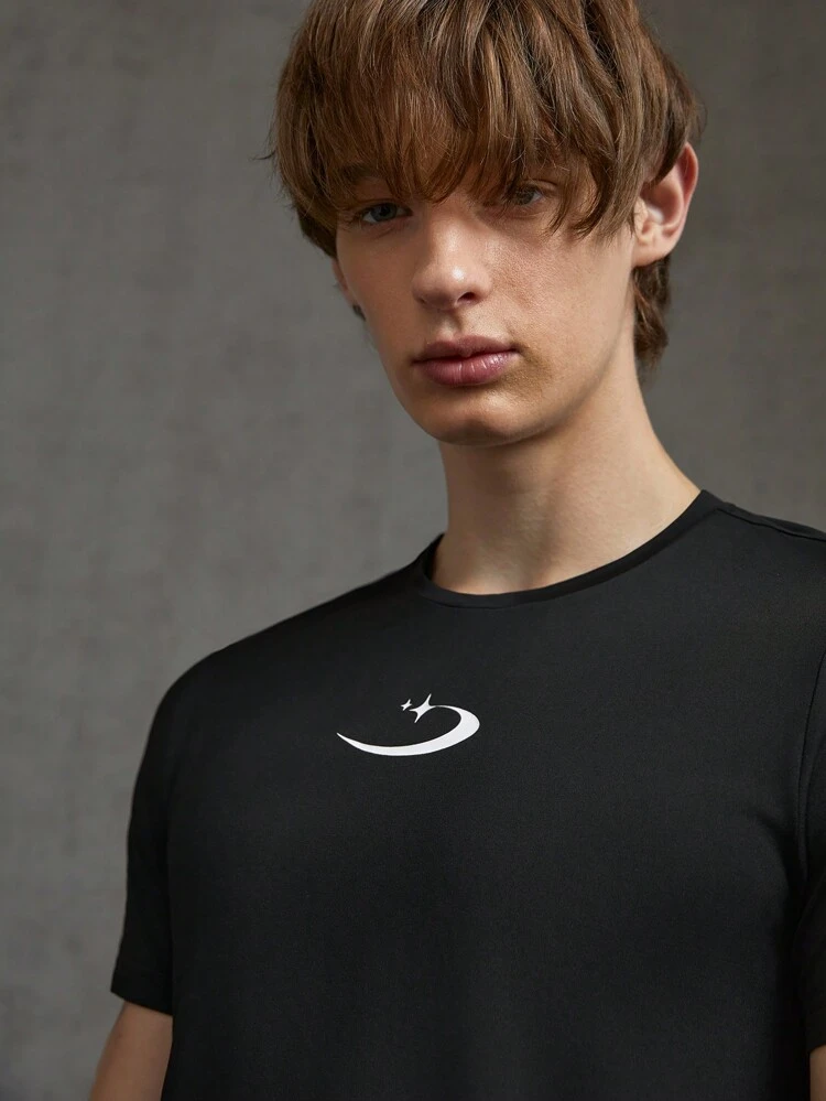 Men's Moon Printed Short Sleeve T-Shirt And Knitted Pants Set For Casual Wear