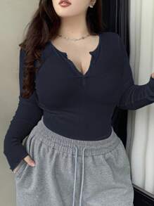 Dazy Plus 大码缺口领长袖T恤，秋装 - 藏蓝色 - 查看 1