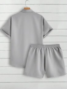 Manfinity Hypemode Men's Casual Plain Short Sleeve Shirt And Shorts With Slanted Pockets & Rose Patched, 2pcs Outfits - Grey - View 2