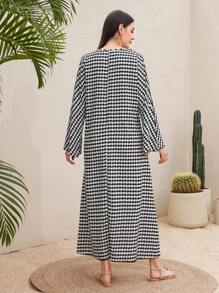 Al Najma 千鳥格紋長袖阿拉伯風格連身裙 - 黑與白 - 查看 2