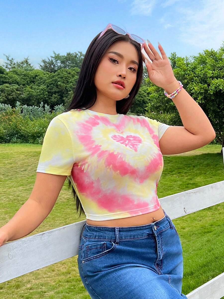 SHEIN Qutie 女士加大碼心形印花扎染修身圓領短袖t恤 - 彩色 - 查看 1