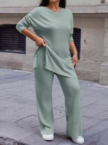 RueChic 加大码纯色蝙蝠袖长袖 T 恤和长裤两件套