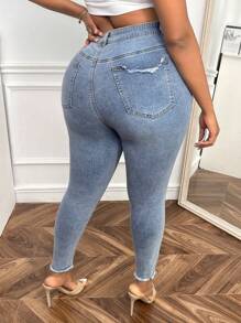 SHEIN SXY 大碼破洞修身牛仔褲 - 淺色水洗藍 - 查看 2