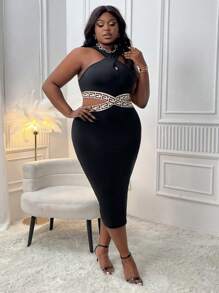 Slaydiva 加大號幾何印花修身連衣裙,圓領交叉剪裁設計細節 - 黑色 - 查看 5