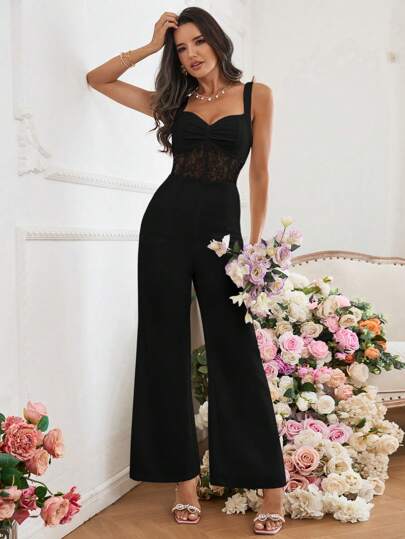 SHEIN Privé إنكماش بقطع الدانتيل النسائي، جمبسوت مجمع بالطيات