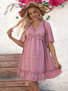 SHEIN Maternity Floral Print V-Neck Bell Sleeve Dress - Pink - View 3