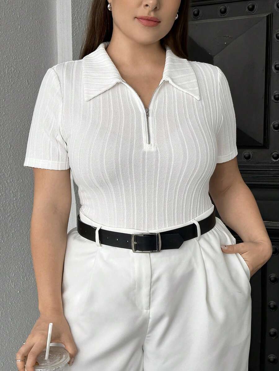 SHEIN Essnce 大尺碼女款立領羅紋短袖 T 卹