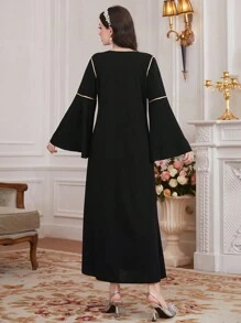 Al Najma Hạt Nghệ Embellished Tay áo loe Đầm - màu đen - Xem 2