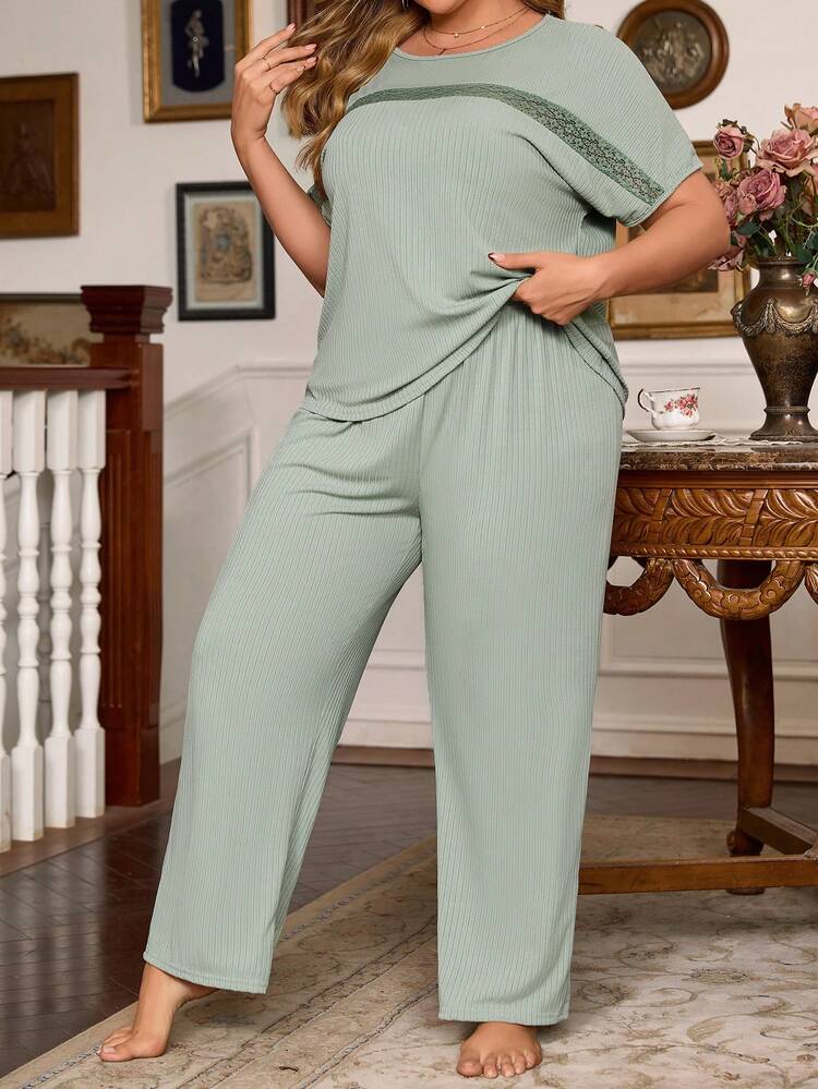 Plus Size Lace Patchwork Pajama Set