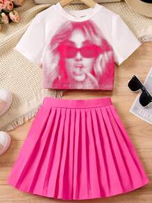 SHEIN Conjunto De Camiseta De Manga Corta Con Estampado De Retrato Y Falda Plisada Para Niñas Preadolescentes, 2 Piezas Por Juego - Rosa Fucsia - Ver 1