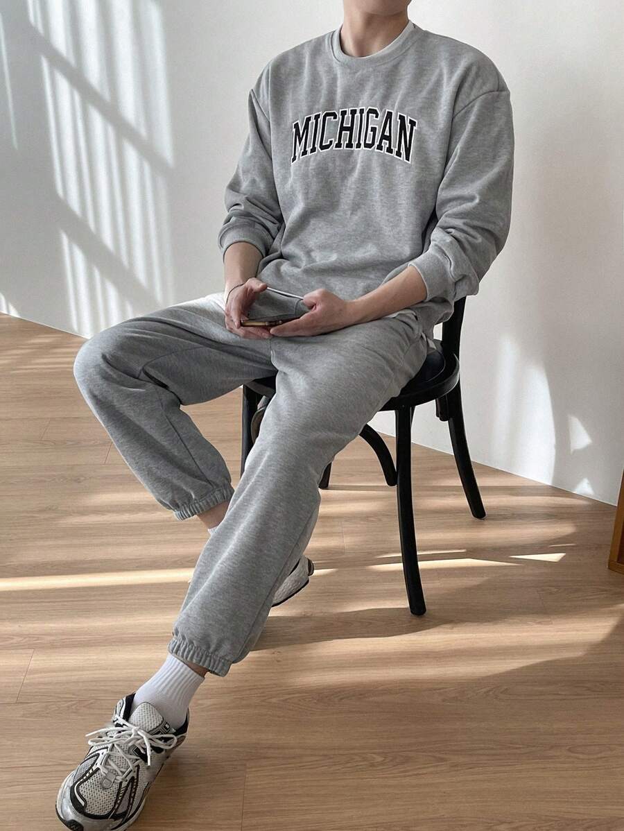 DAZY Men Letter Graphic Drop Shoulder Sweatshirt & Joggers - Grey - View 1