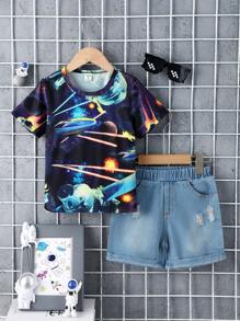 SHEIN 年輕男孩街頭復古風格的太空人印花短袖t恤配牛仔短褲套裝,適用於夏季 - 彩色 - 查看 1