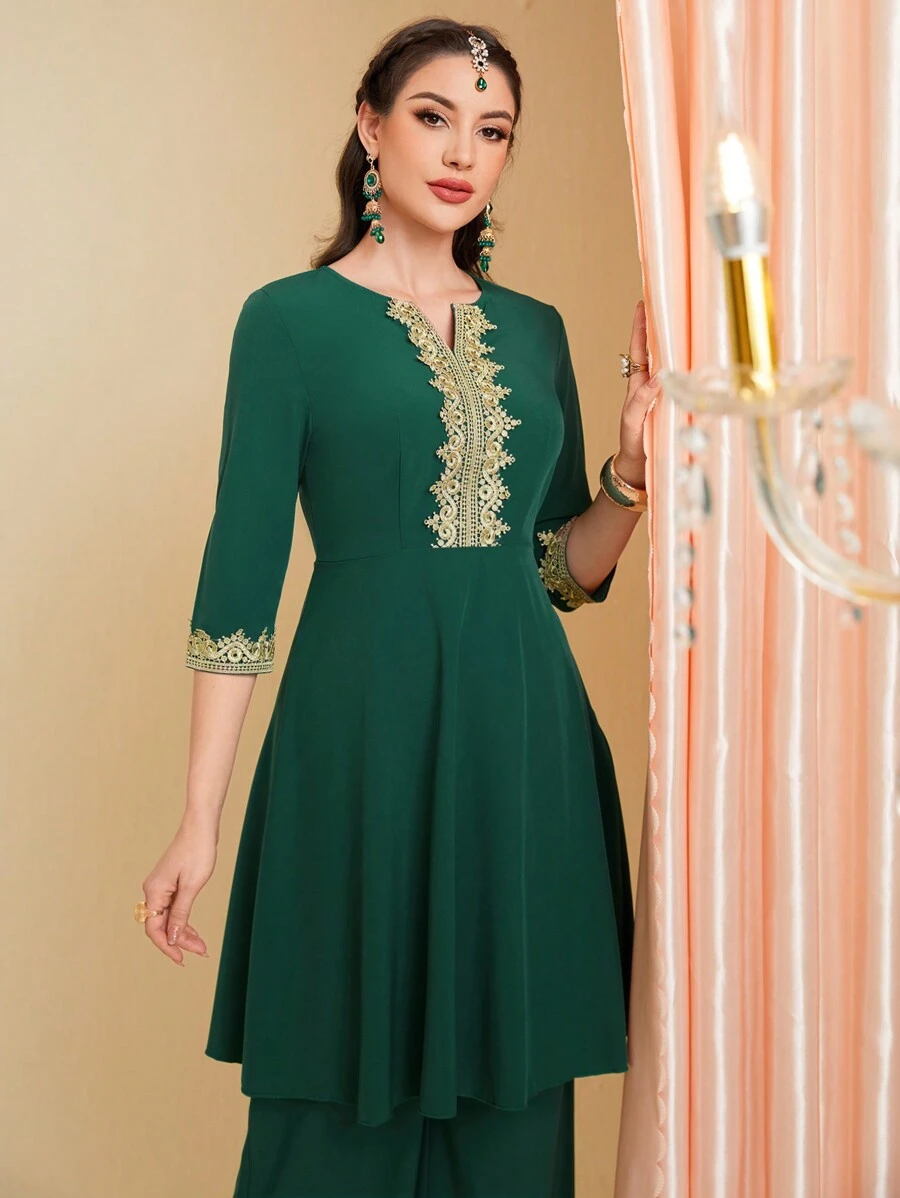 Divindia Women's Kurta Top With Embroidered Flower Decoration Style Indian - Green - View 1