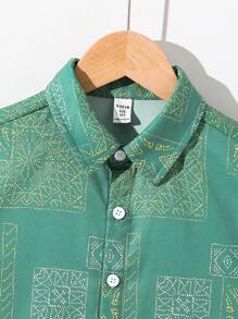 SHEIN Tween Boy Loose Cute Collar Padrão Camisa De Manga Curta Tecida