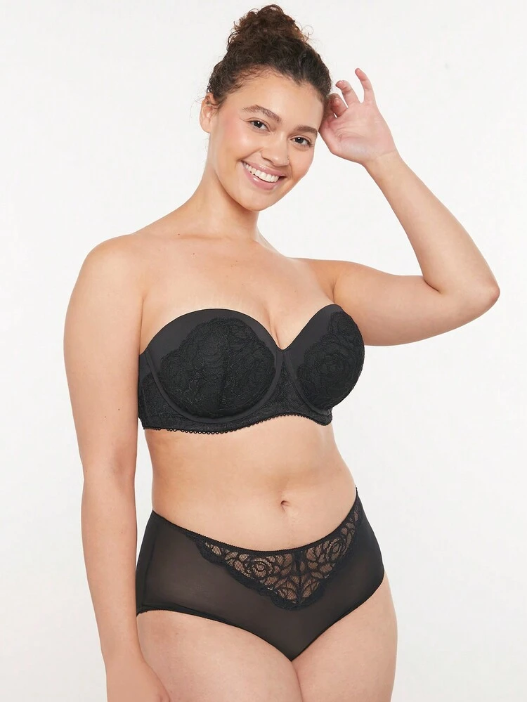 Soutien-gorge sans bretelles en dentelle noire push-up